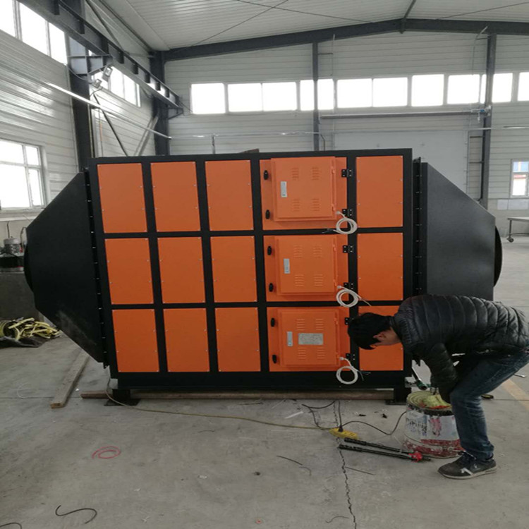 油霧凈化器該怎么工作？